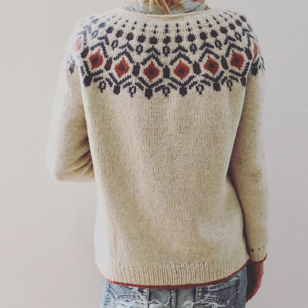 Élodie Lavin - Lightweight Jumper with Elegant Pattern