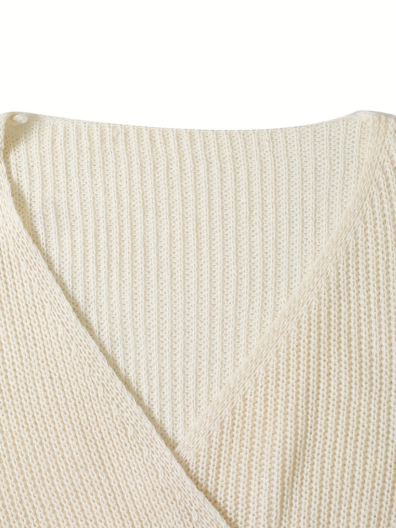 Mariska - Elegant V-neck Sweater