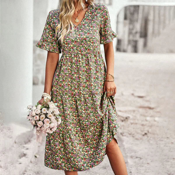 Léa Blanchet | Sexy Floral Dress