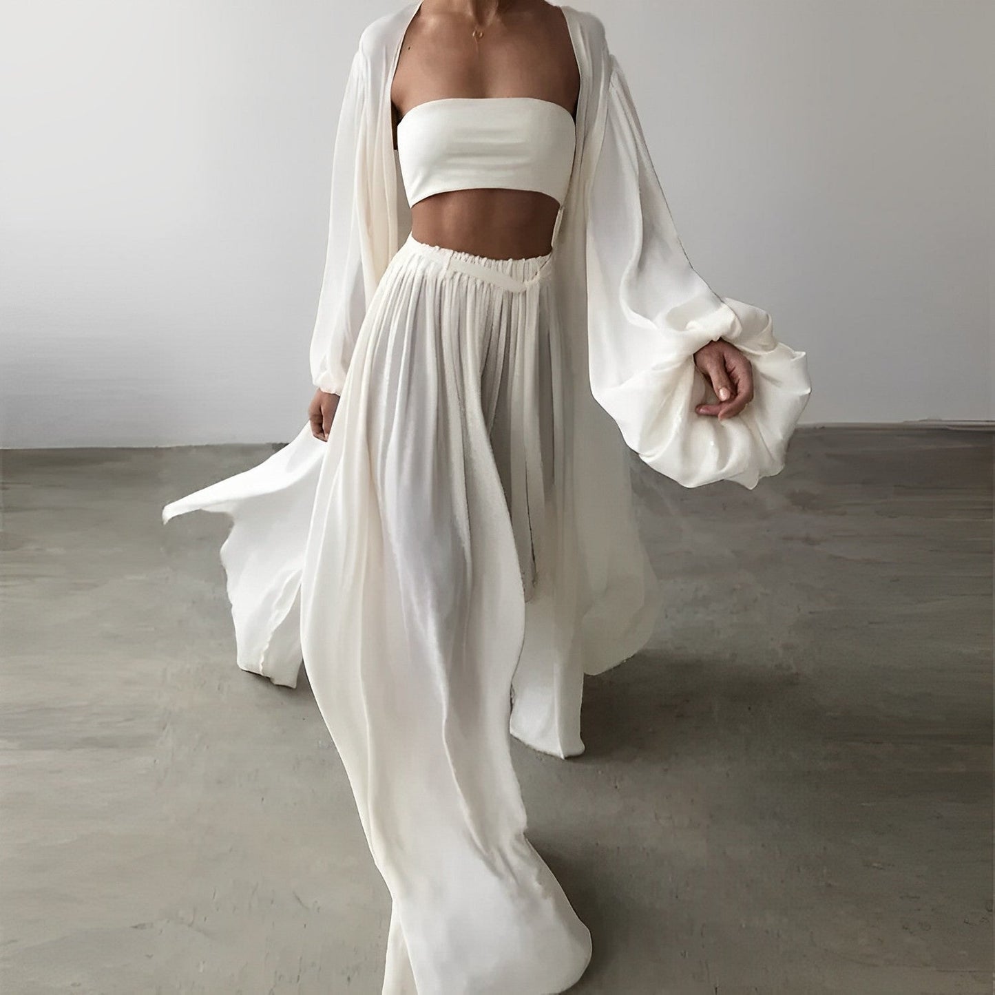 Élodie Lavin | Beautiful set for women
