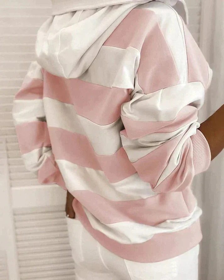 Lara – warm and fashionable hoodie