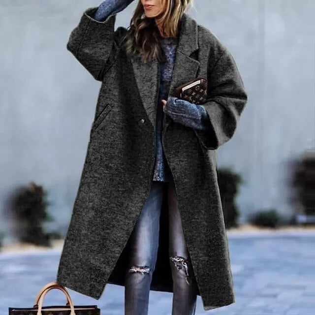 Riva Lefèvre | Elegant Coat with Floral Design