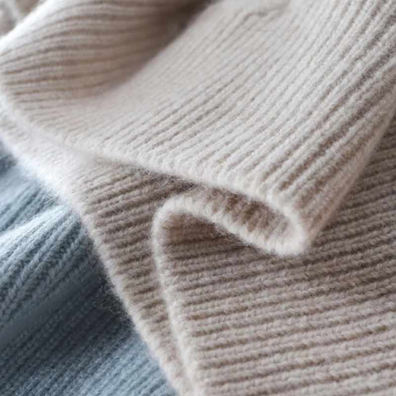 Angelwarm - Cashmere Couture Turtleneck Sweater