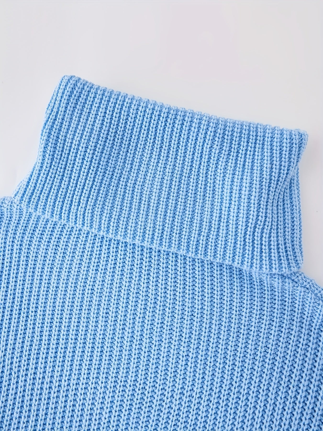 CosyComfort Turtleneck Sweater - Stylish Warm Pullover