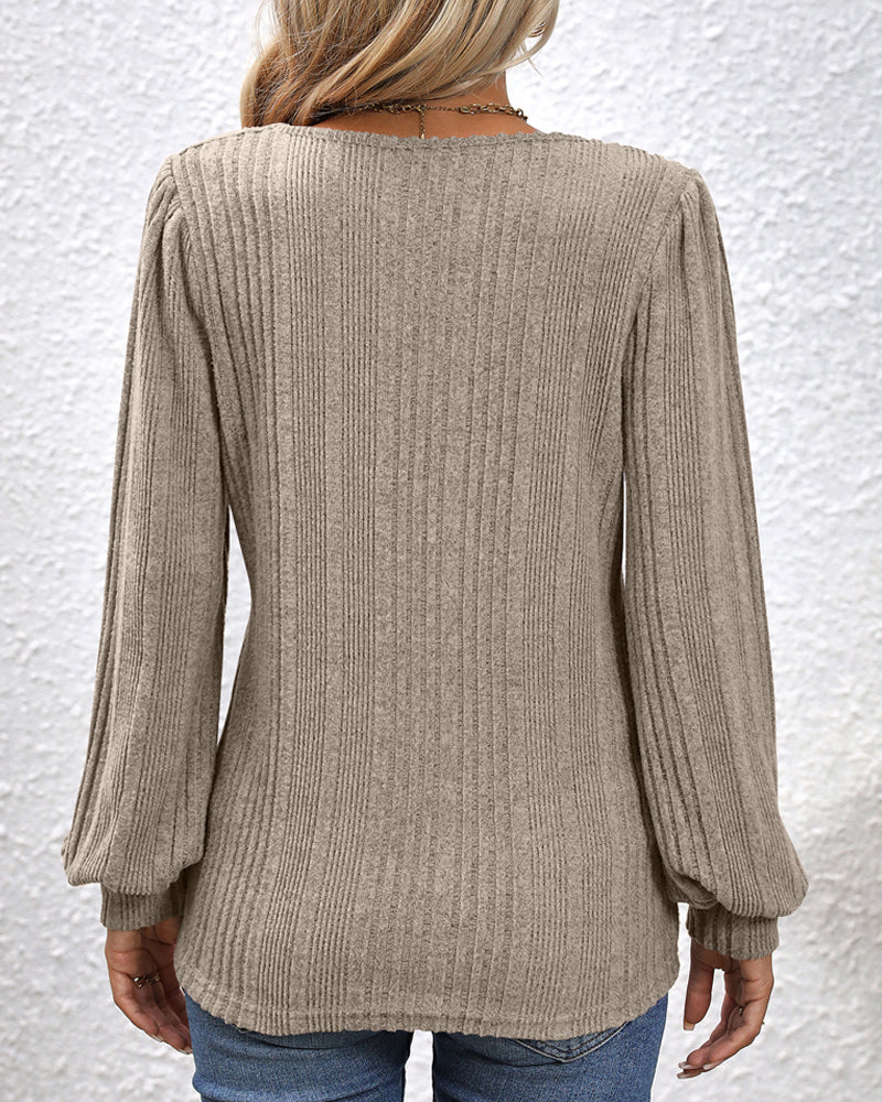 Pauline Laurent | Square neckline with puff sleeves