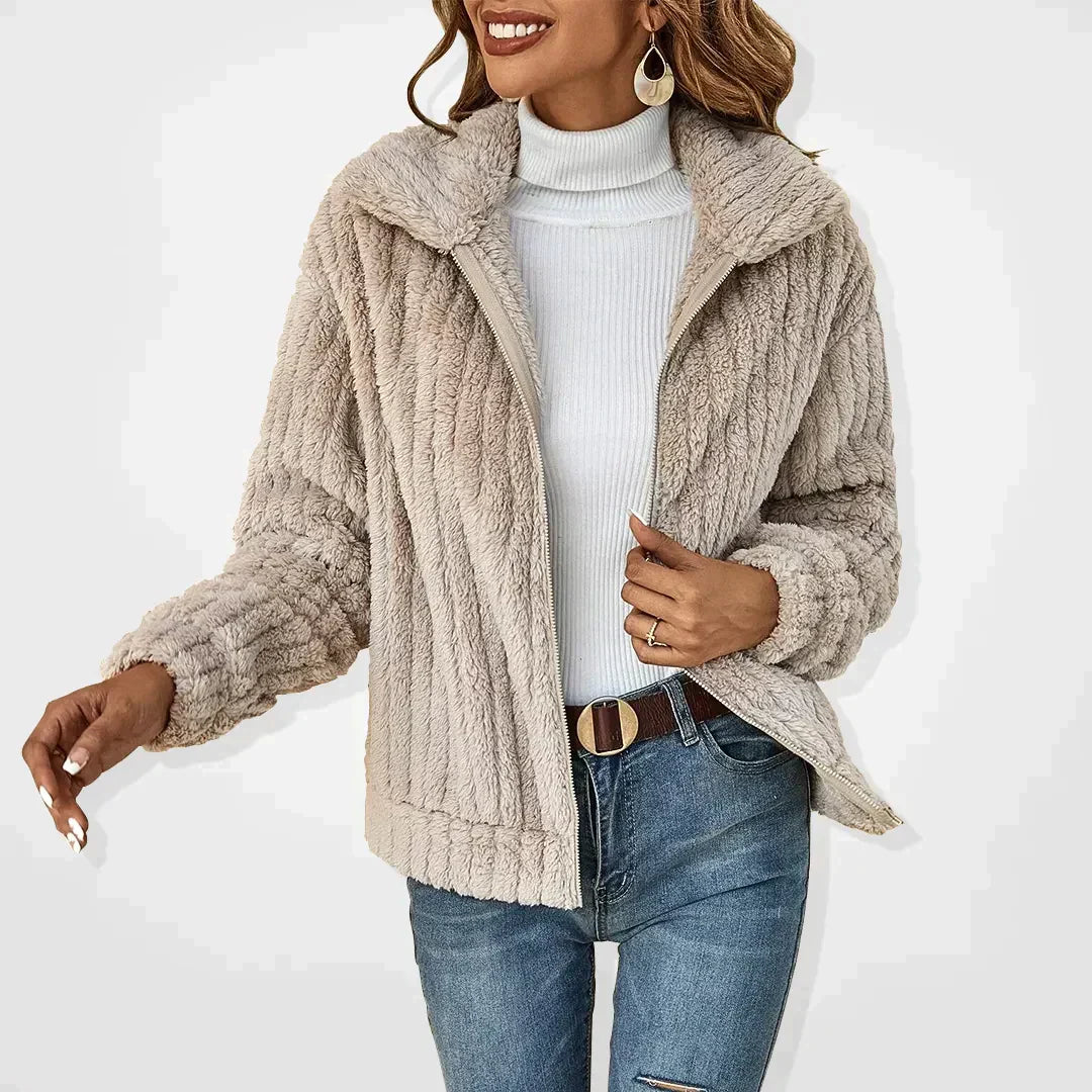 Pauline Laurent | Stylish and elegant jacket