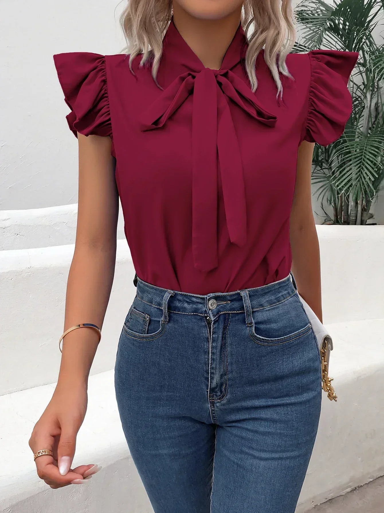 Luana | Elegant and airy blouse