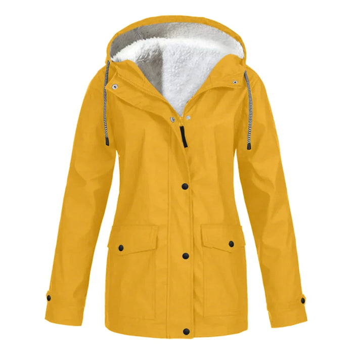 Léa Blanchet | STYLISH & WARM RAIN JACKET