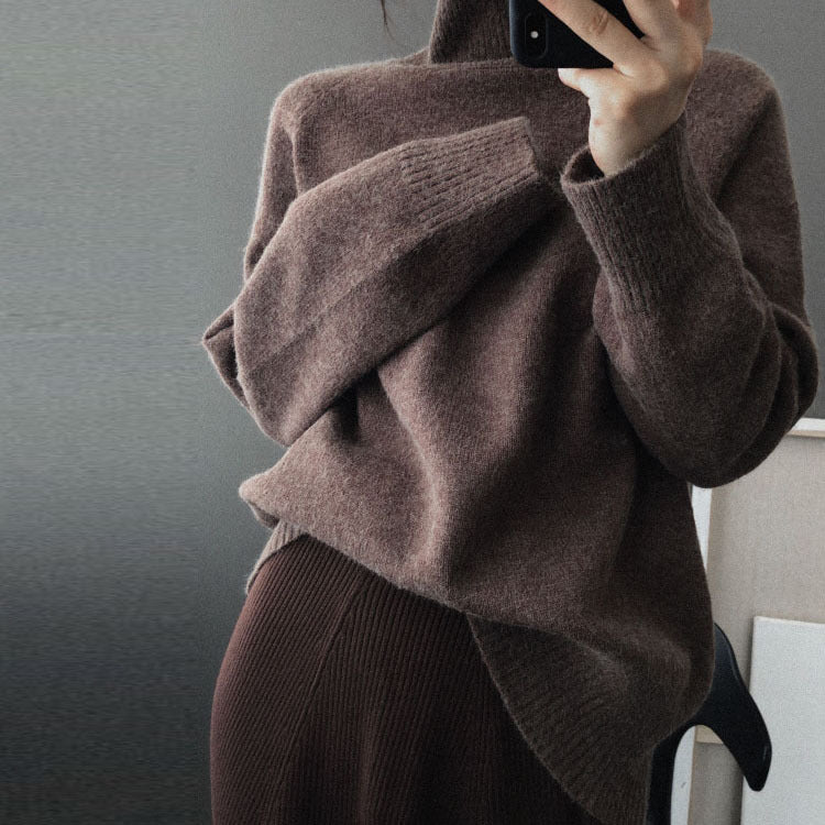 Riva Lefèvre | Fashionable Women's Sweater with High Neckline