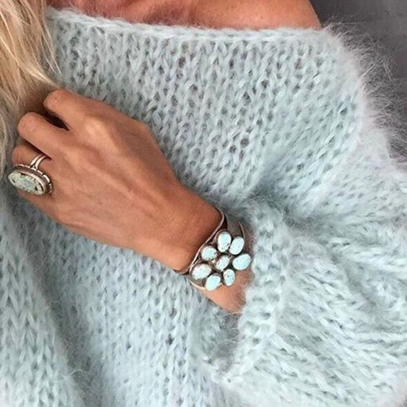 Léa Blanchet | Stylish and Trendy Knit Sweater