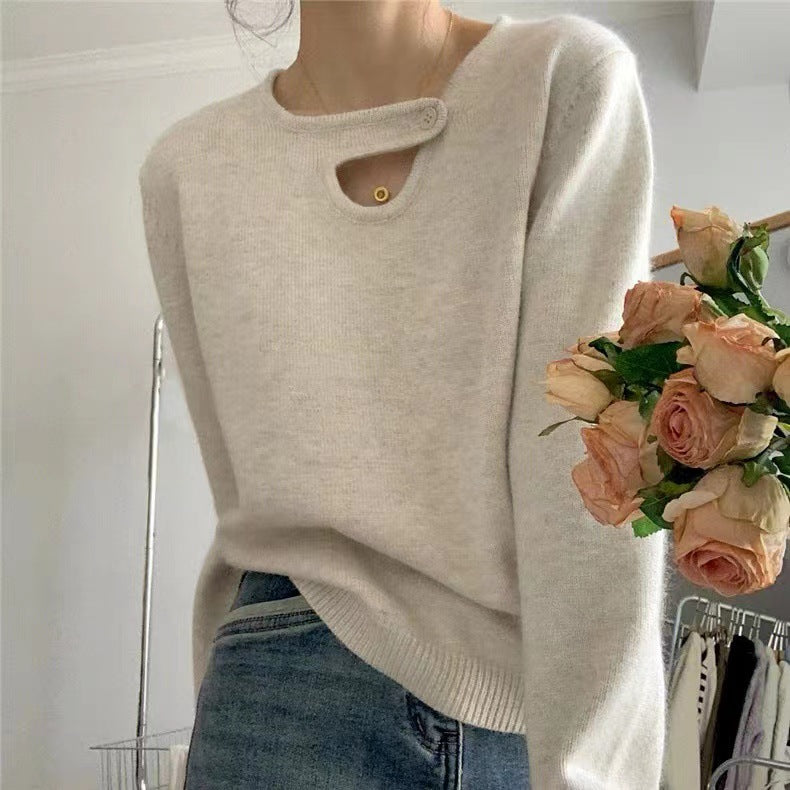 Océane Dubois | Stylish Buttoned Sweater