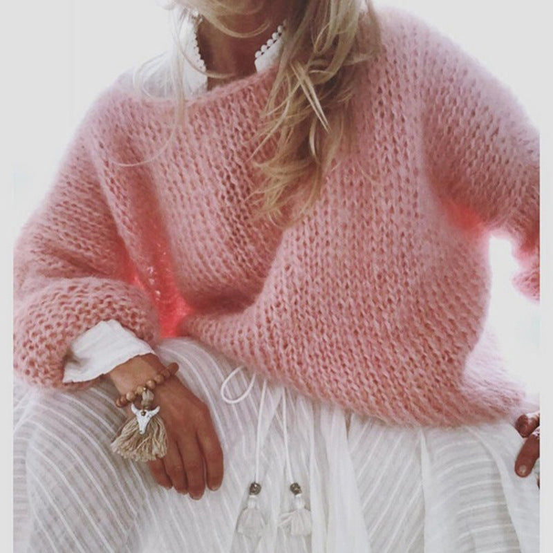 Léa Blanchet | Stylish and Trendy Knit Sweater