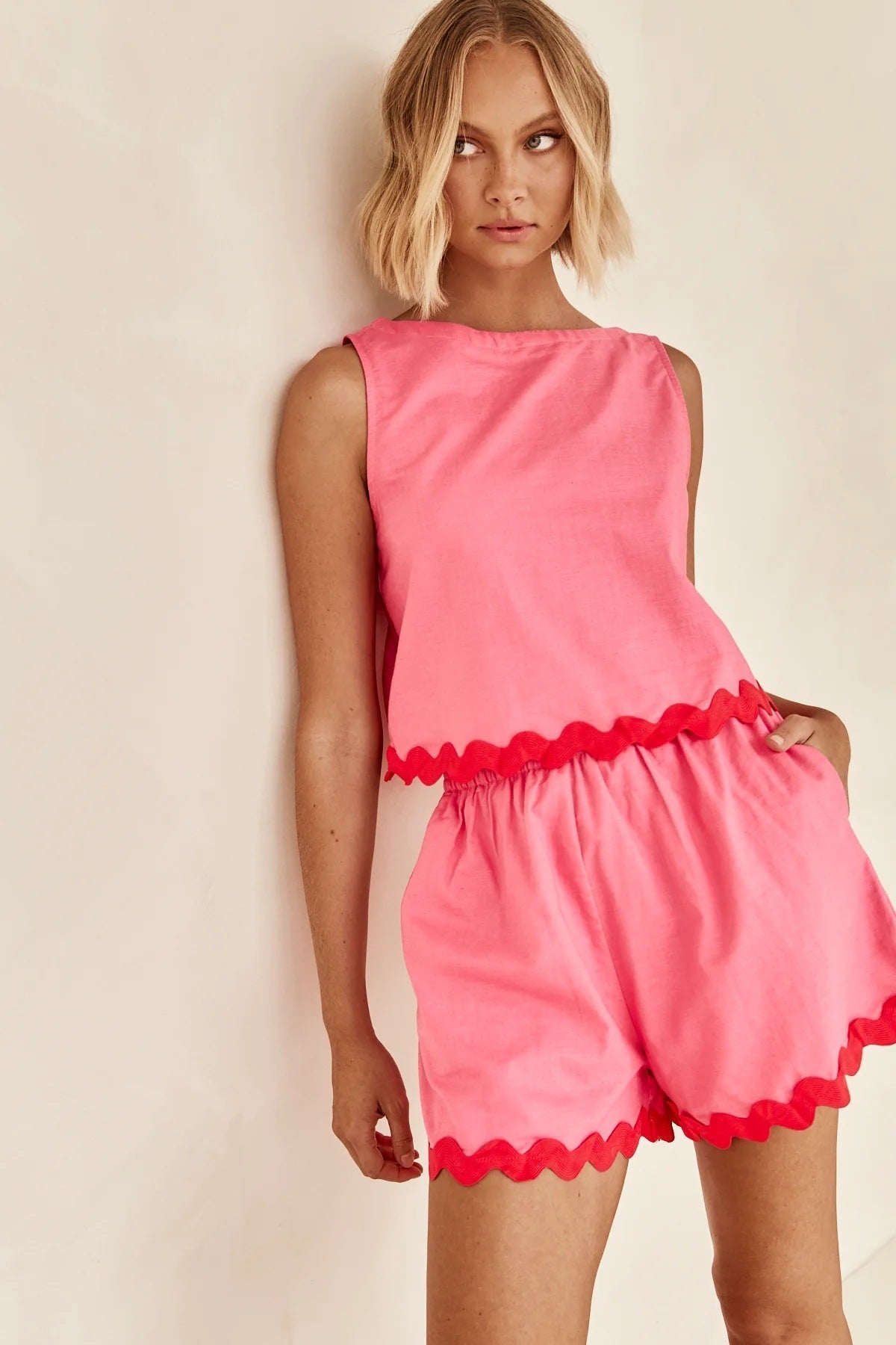 Angelica Set Versatile and Fresh