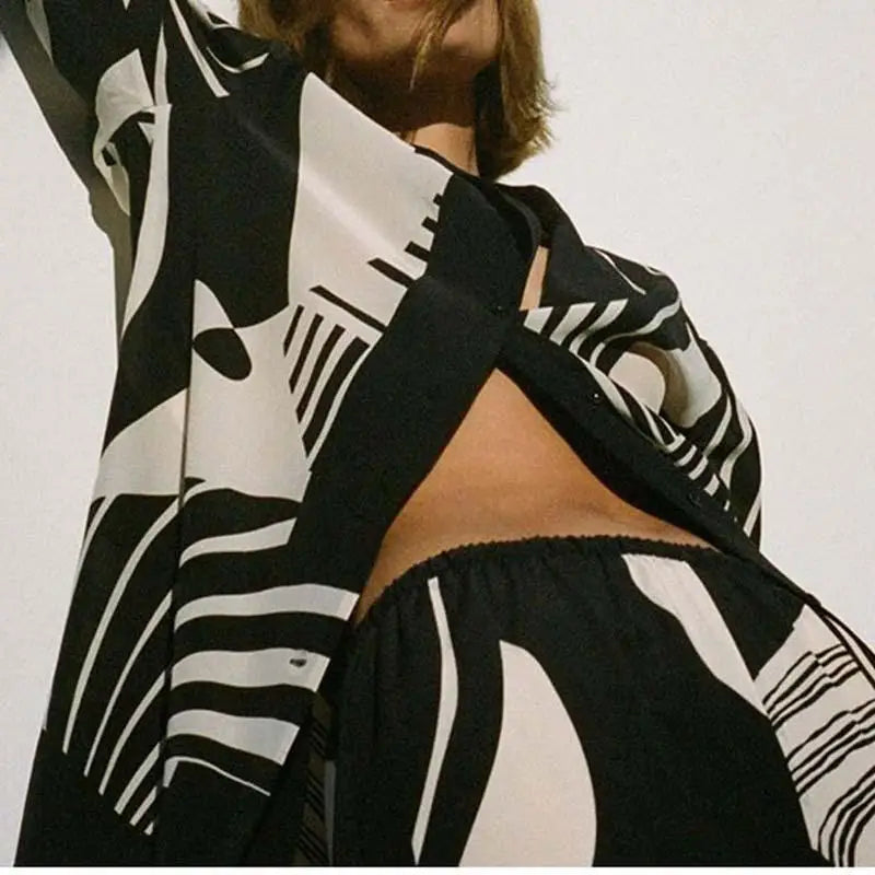 Paulina Versatile Black and White Set