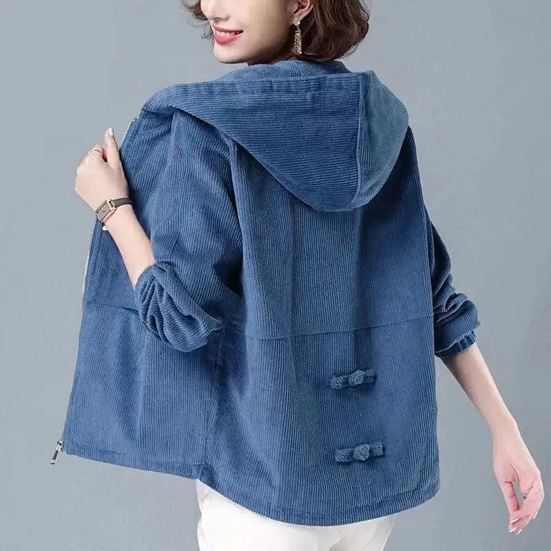 Split jacket with zip fastening for women