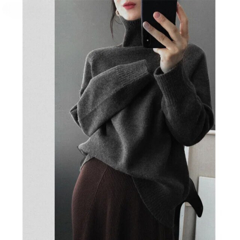 Riva Lefèvre | Fashionable Women's Sweater with High Neckline