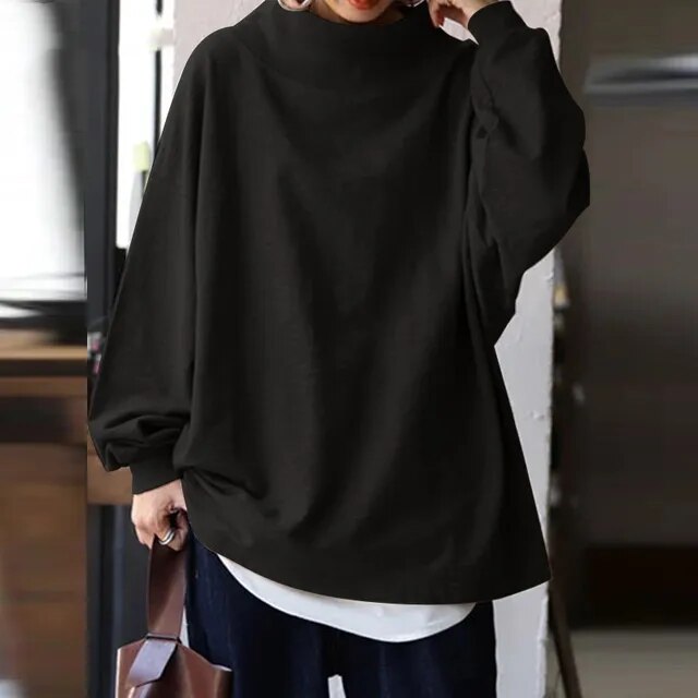 Élodie Lavin | Casual Loose and Fashionable Sweater