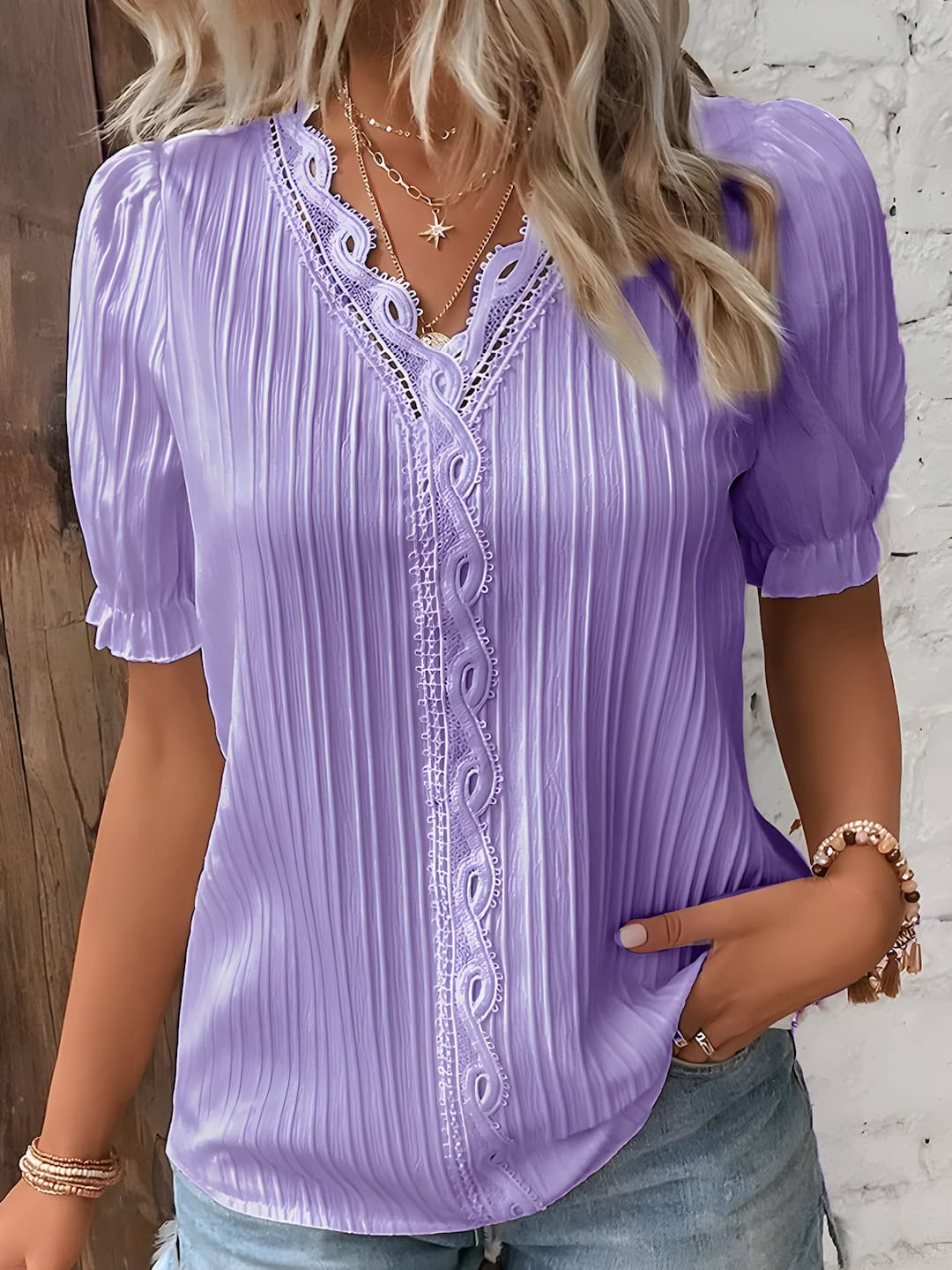 Mariposa | V-neck lace elegant blouse