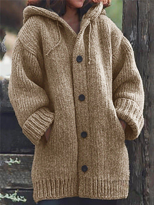 Léa Blanchet | Stylish Mid-Length Coat