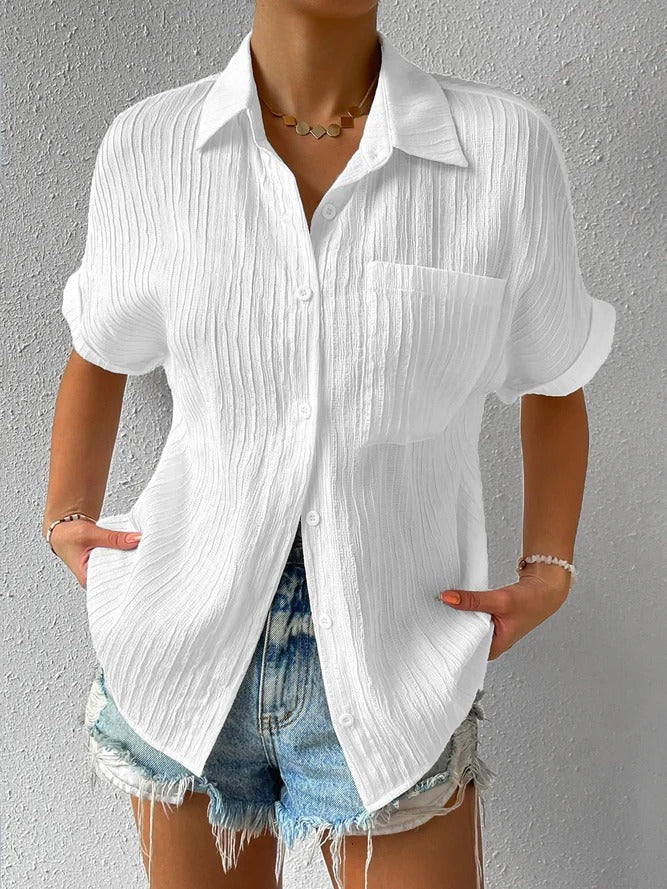 Loose-fitting, casual blouse with a button-down shirt collar