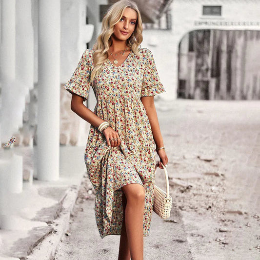 Léa Blanchet | Sexy Floral Dress