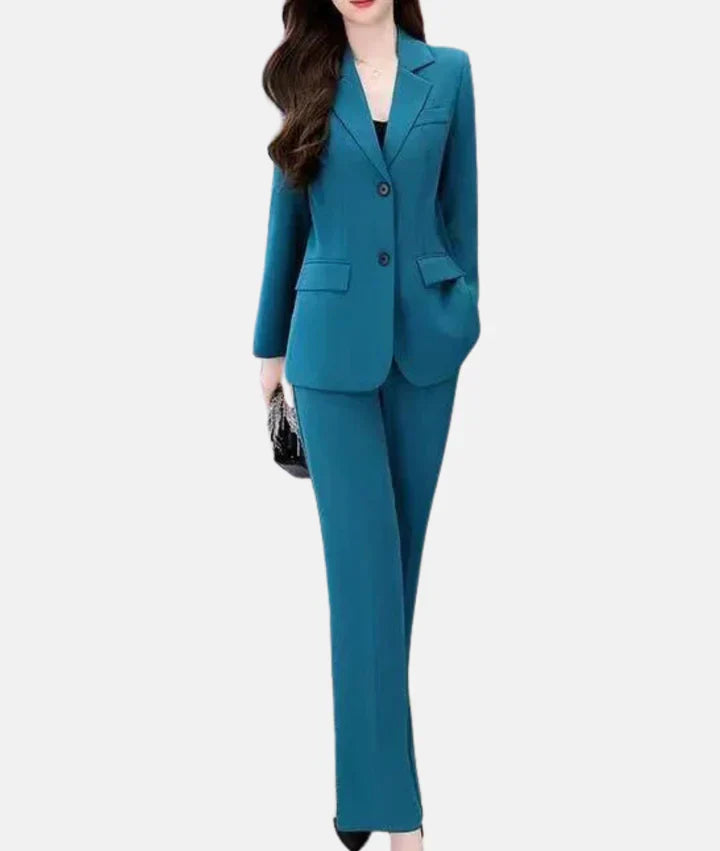 Elegant trouser suit with a tailored blazer