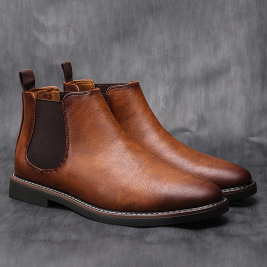 Fine leather shoes in stylish design for men