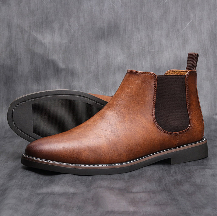 Fine leather shoes in stylish design for men