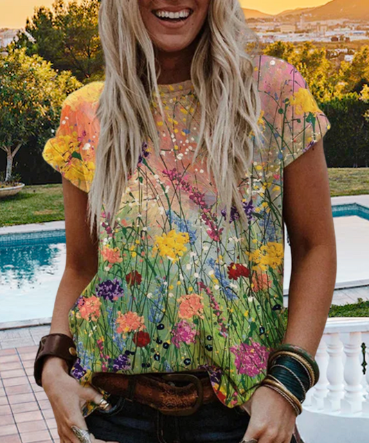 Léa Blanchet | Stylish Summer T-shirt