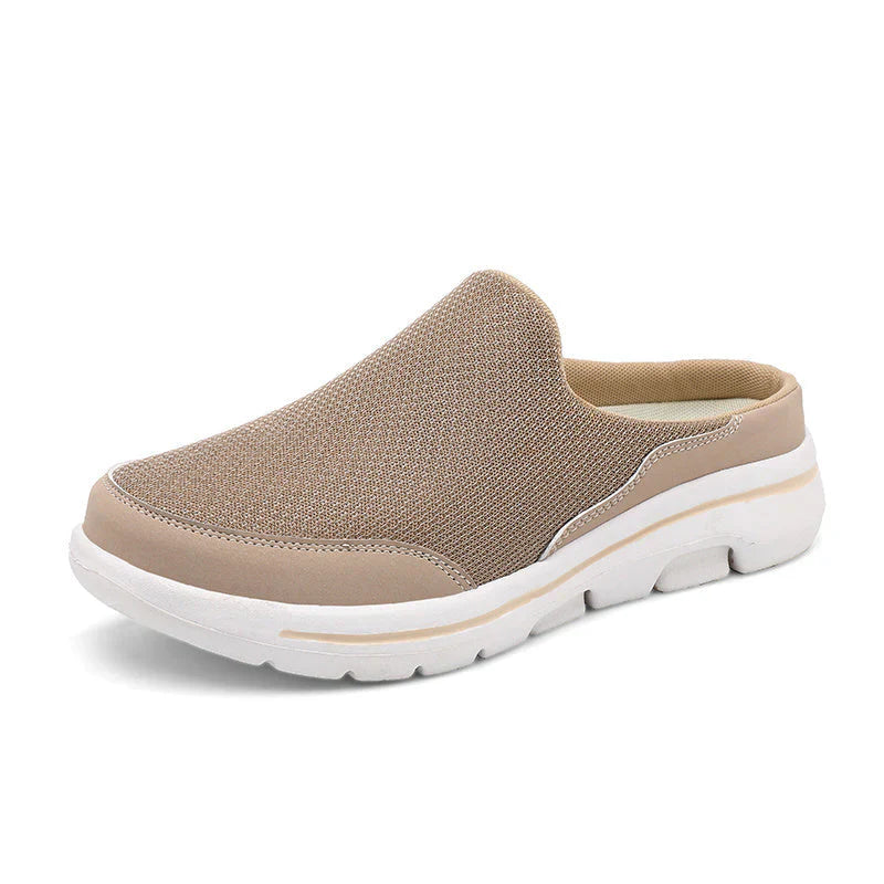 Comfortable men's slippers with breathable material